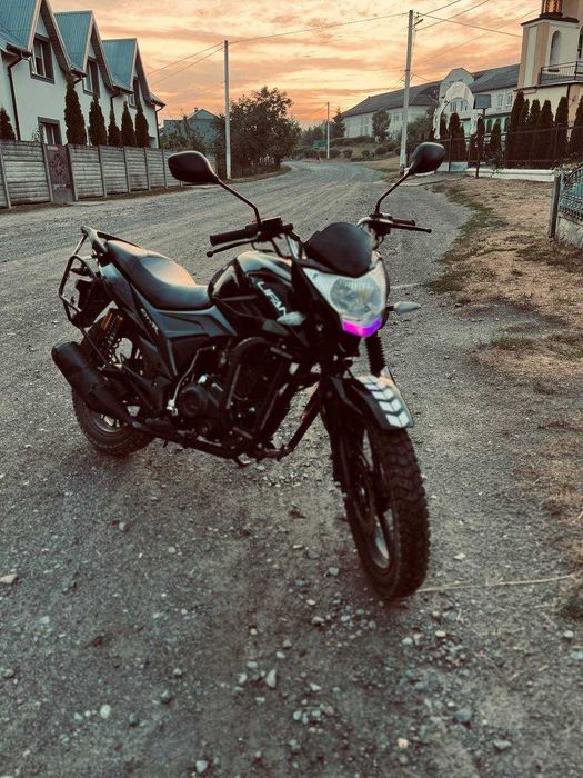 Продам мотоцикл ліфан 200
