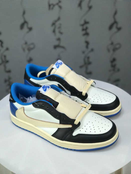 Butymęskie_Jordan_1_Retro_Low_OG_SP_Fragment_x_Travis_Scott