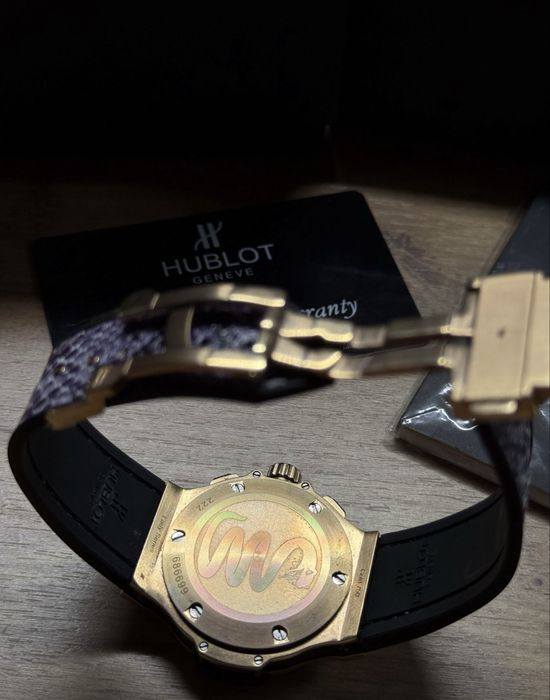 Часы hublot.