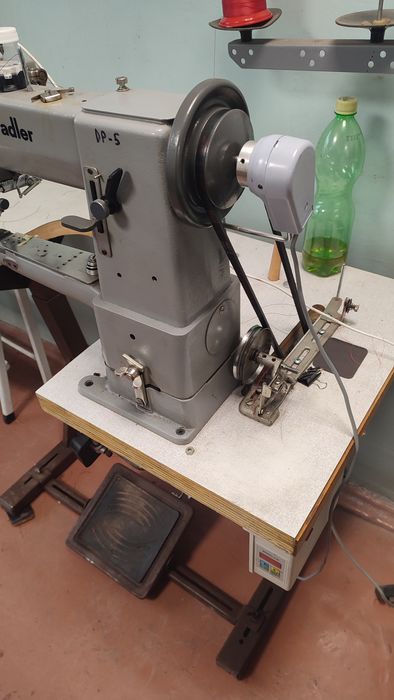 Рукавна швейна машинка durkopp adler