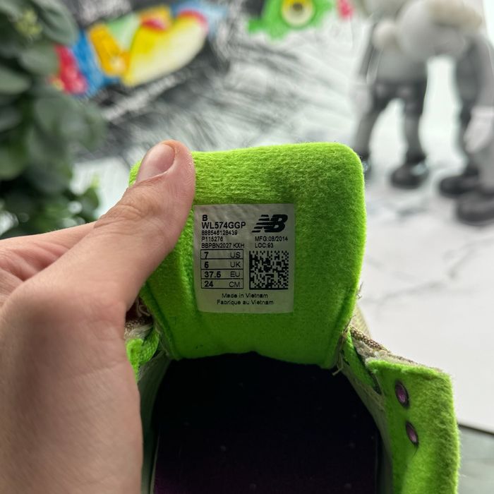 Кросівки New Balance 574 37.5 розмір E565