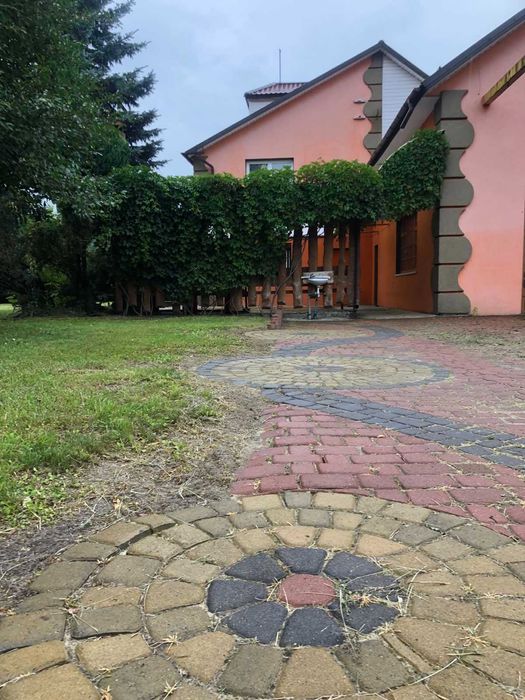 Великий, сучасний і ФУНКЦІОНАЛЬНИЙ будинок в Рівному !