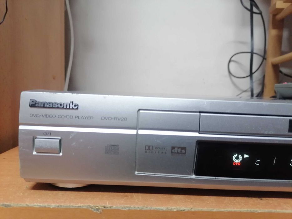 Odtwarzacz CD/DVD Panasonic DVD-RV20E pilot