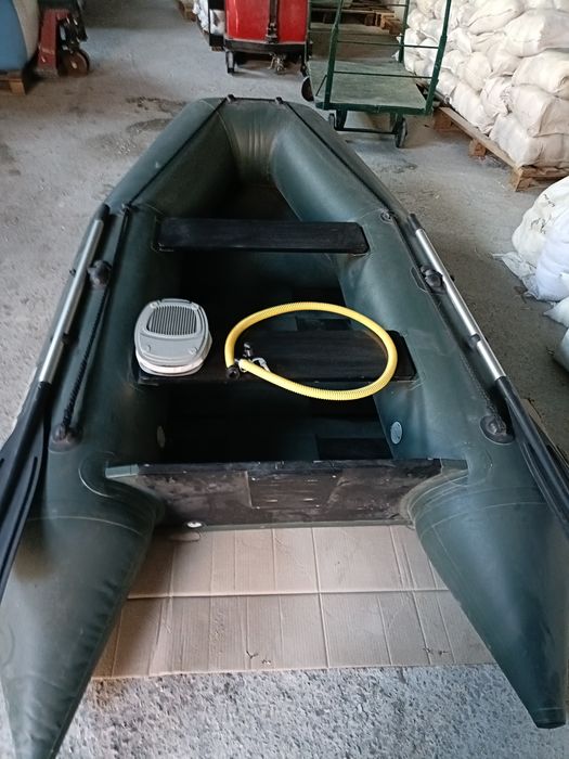 Човен (лодка) резінова