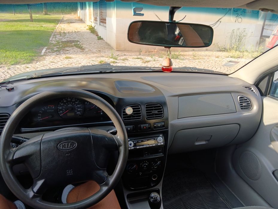 Kia Rio 2003 LS gasolina