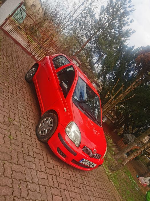 Toyota yaris 2005r zadbana nowa butla na gaz nowy akumulator przeglad