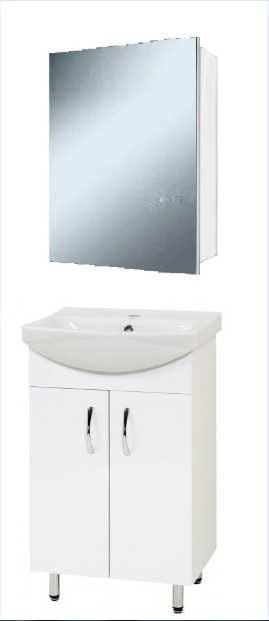Комплект мебели в ванну: тумба с умывальником  и зеркальный шкаф.