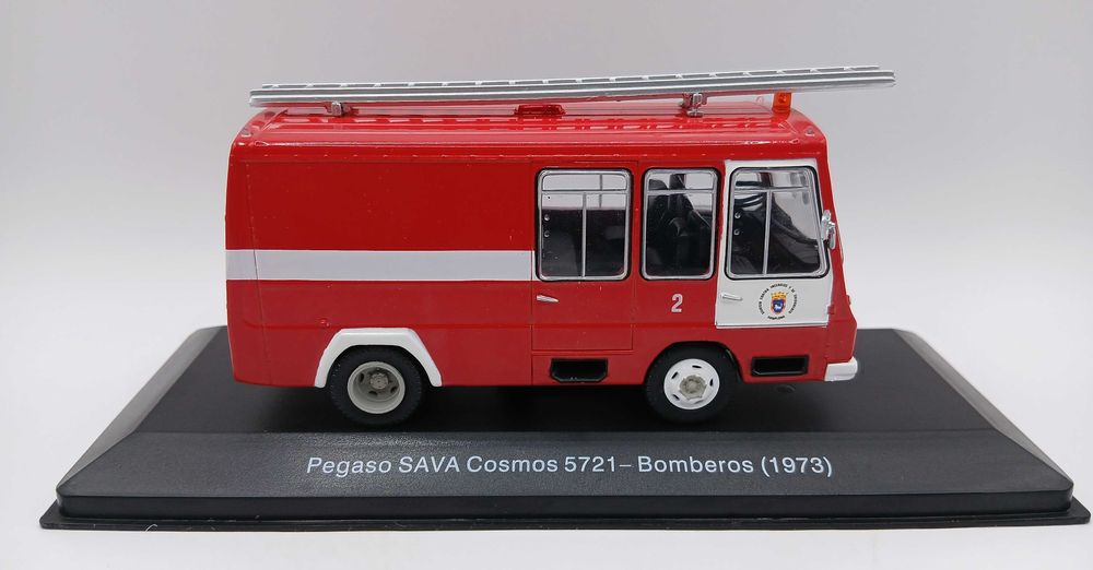 Miniatura de carro de bombeiros escala 1:43
