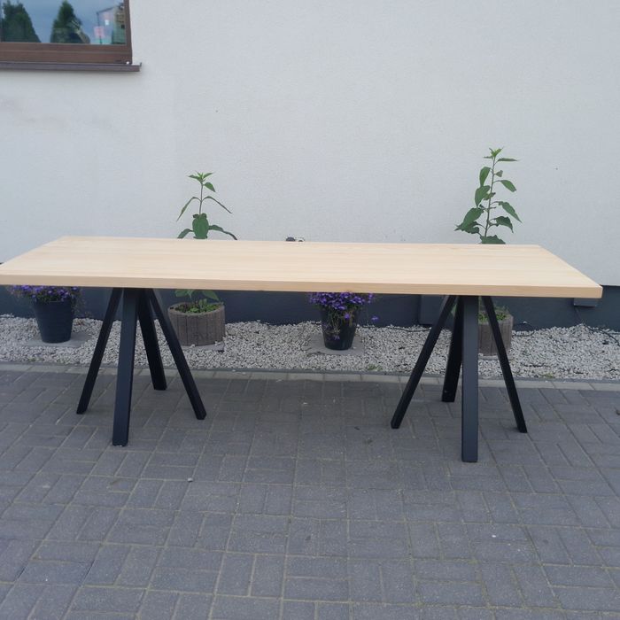 Stół do salonu , jadalni nowy