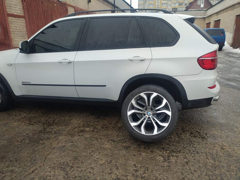 Продам авто BMW X5 2011року