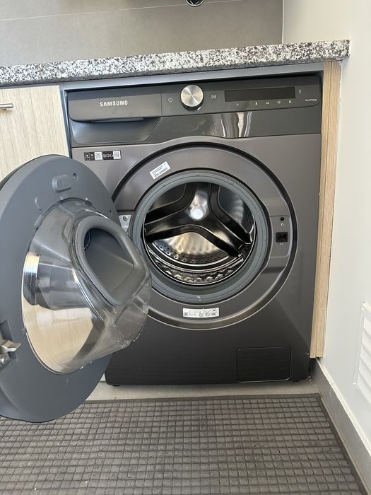 Máquina Lavar Roupa Samsung 9kg AddWash – 1400 rpm