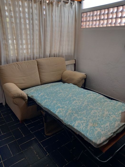 Sofá de 2 lugares com cama de solteiro