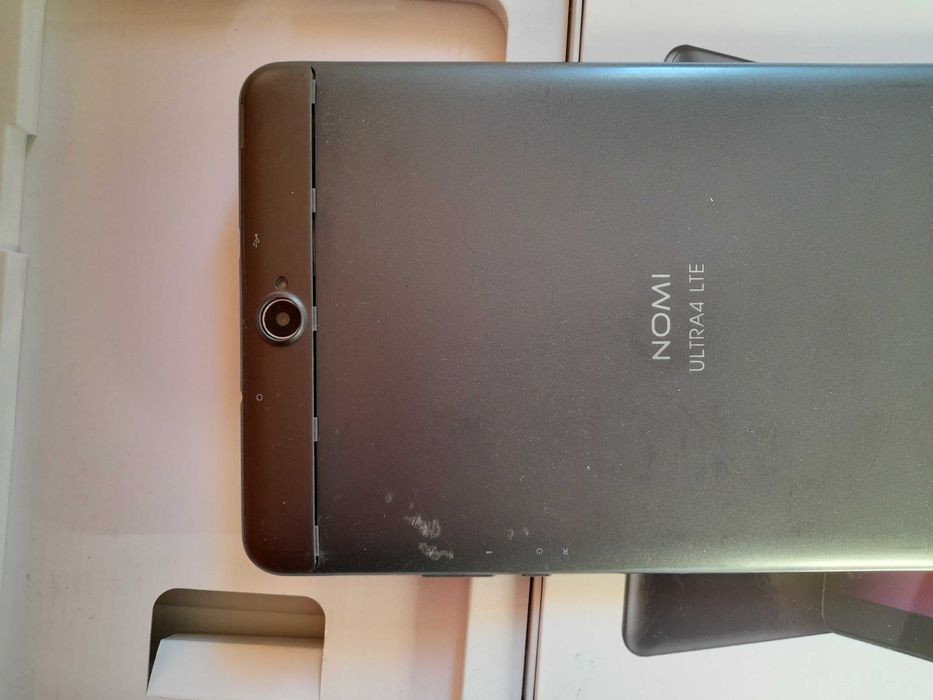 Продам планшет 10" Рабочий Nomi C101034
