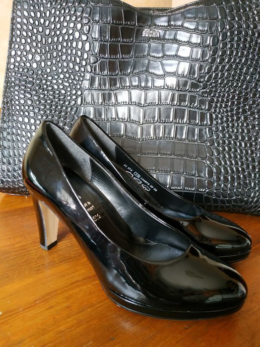 Ефектні чорні лаковані весільні туфлі від Gabor на підборах 38,5р_25см