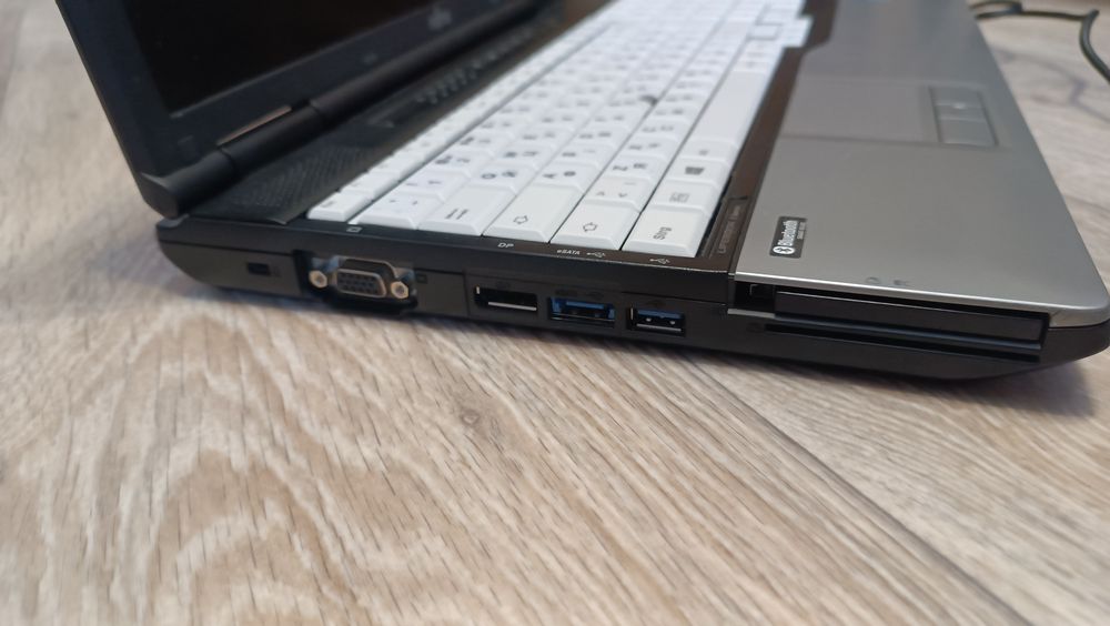 Ноутбук Fujitsu E752 Intel core i5 / RAM 8GB DDR3 240GB SSD