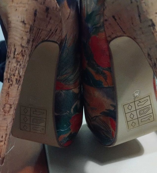 Sapatos Elegantes de Mulher