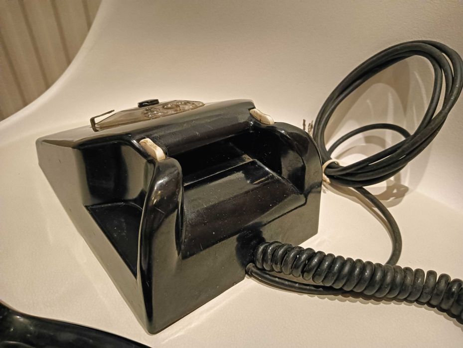 Stary  telefon RFT - bakelit
