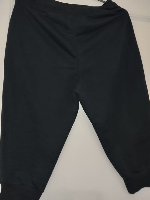 Reebok czarne spodenki 3/4