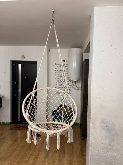 Підвісне крісло - гойдалка.