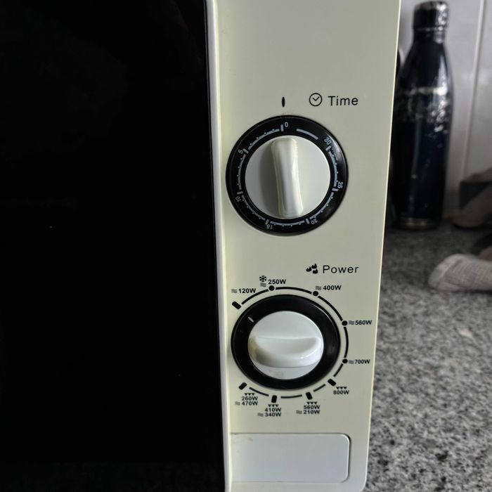 Micro ondas com Grill