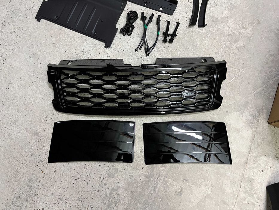 Комплект рестайлінга(стиль SVA 2017+)Range Rover Vogue L405 13-17 року