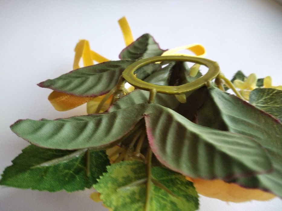 Мини композиция из искусственных цветов, декор из цветов, D 16см.