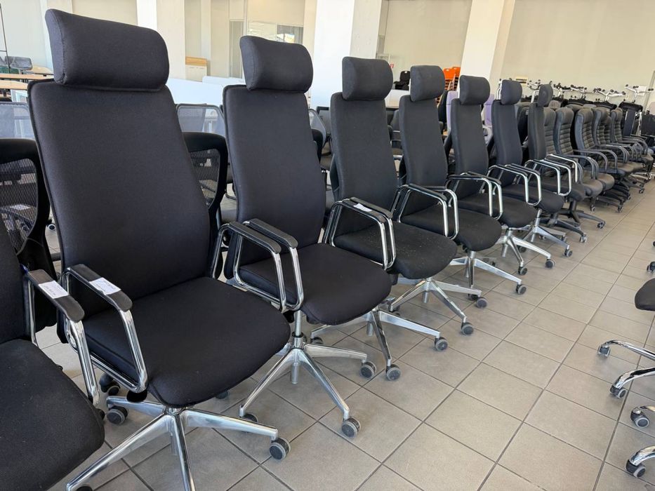 РАСПРОДАЖА мебель и техника офисная стол кресло стул мониторы стеллаж