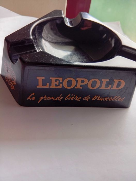 Lote de 4 cinzeiros vintage MARTINI, LABEL 5,  BENEDICTINO e LEOPOLD