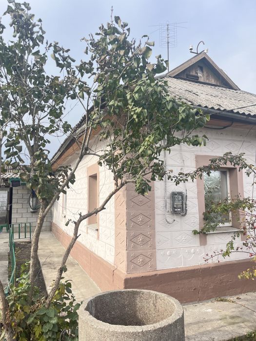 Продаж будинку м. Верхівцеве з гаражем в центрі СЕРТИФІКАТ