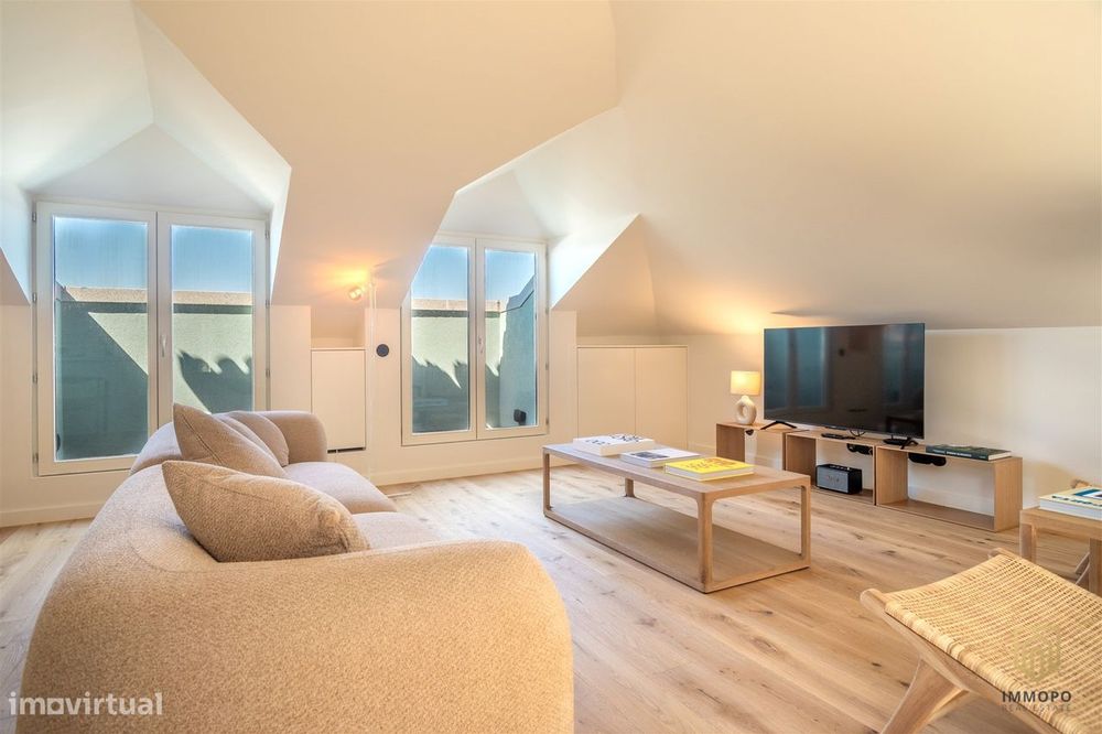 T2 Apartment for Sale in Aldoar, Foz do Douro and Nevogilde, Porto