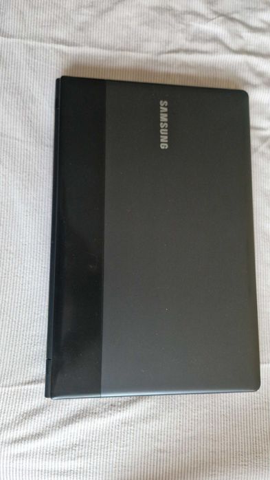 Sprzedam laptop samsung