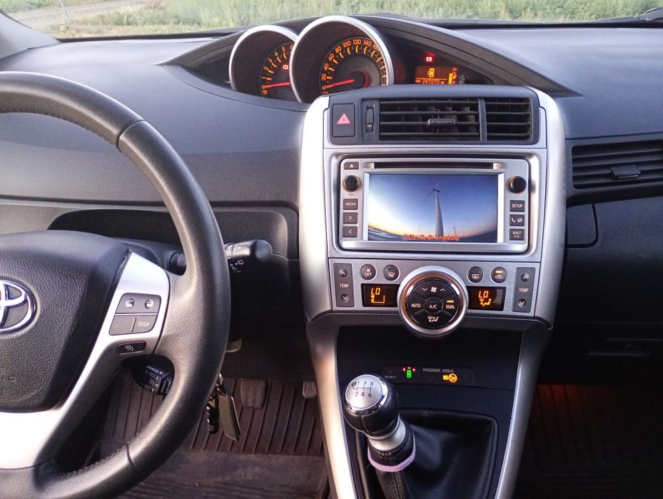 Sprzedam Toyota Verso 1.8 b+LPG 2012.