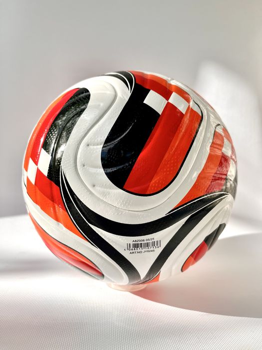 Футбольньний мʼяч Trionda Germany. size5. Термошов