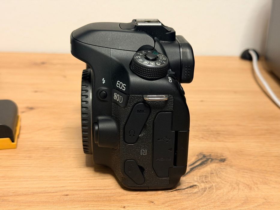 Canon EOS 80 D Excelente estado.