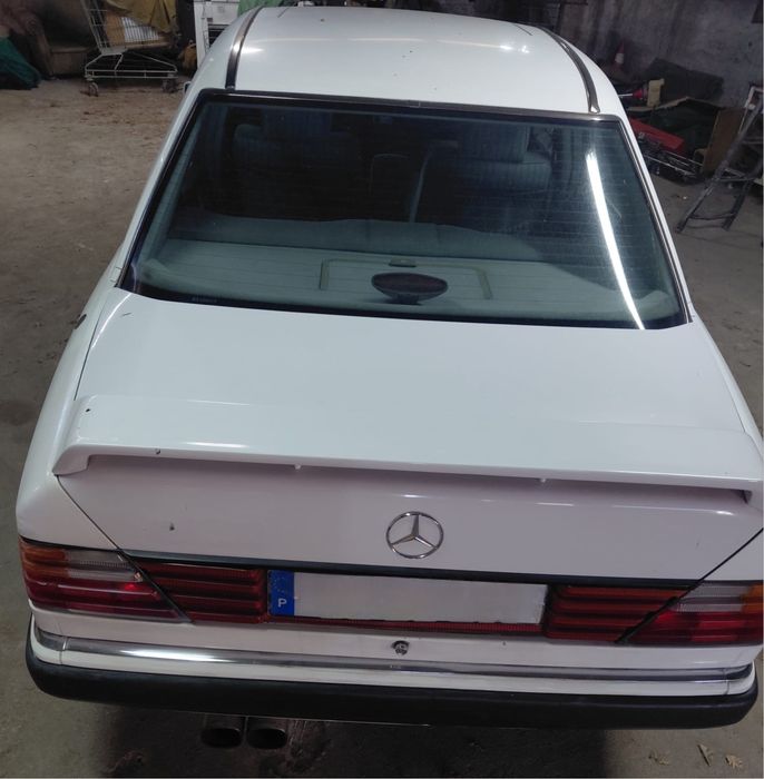 Mercedes 230e.