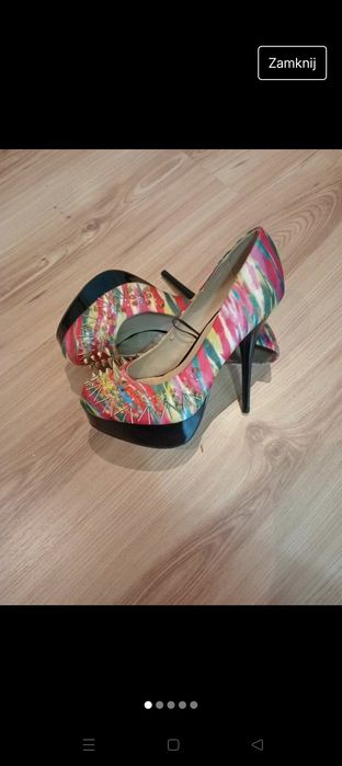 Buty kolorowe na obcasie