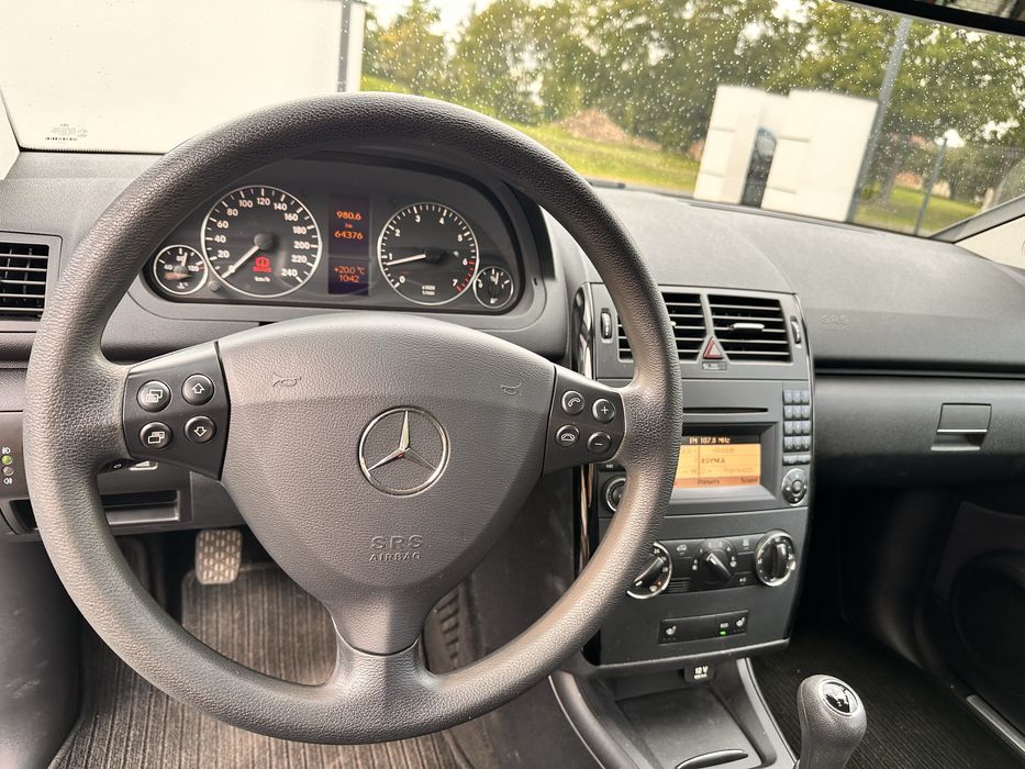 Mercedes A klasa benzyna tylko 64 tys przebiegu