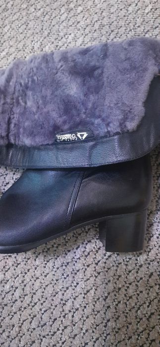 Сапоги натуральна кожа,цигейка зимние,новые.