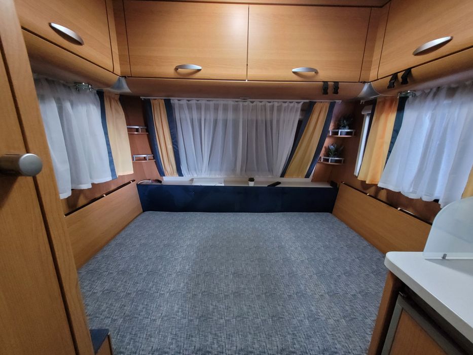 Caravana knaus 400 Sport c/ moover, painel solar