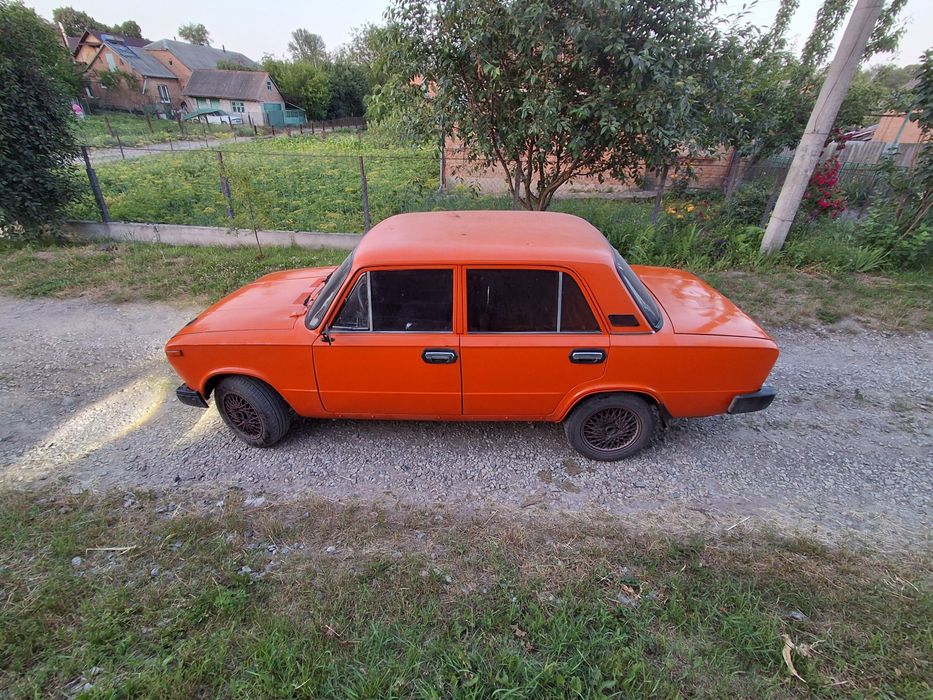 Продам ваз 21013