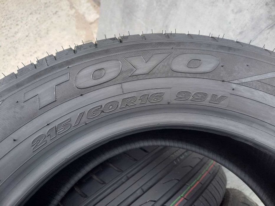 Резина літня. НОВА 215/60/16 Toyo Proxes CF2