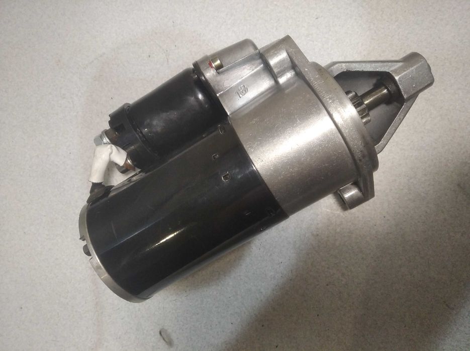 Стартер 402 ГАЗЕЛЬ,УАЗ,ВОЛГА, редукторный,БАТЭ сост нового  1,8квт