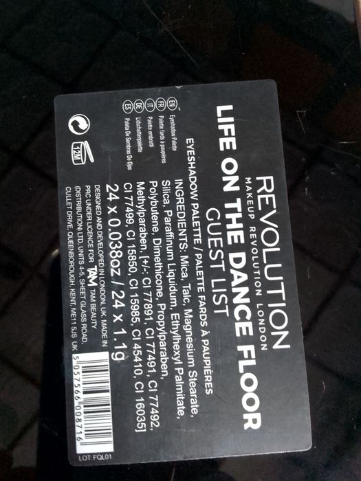 Revolution Nowa paletka 24 cieni  life on the dance t