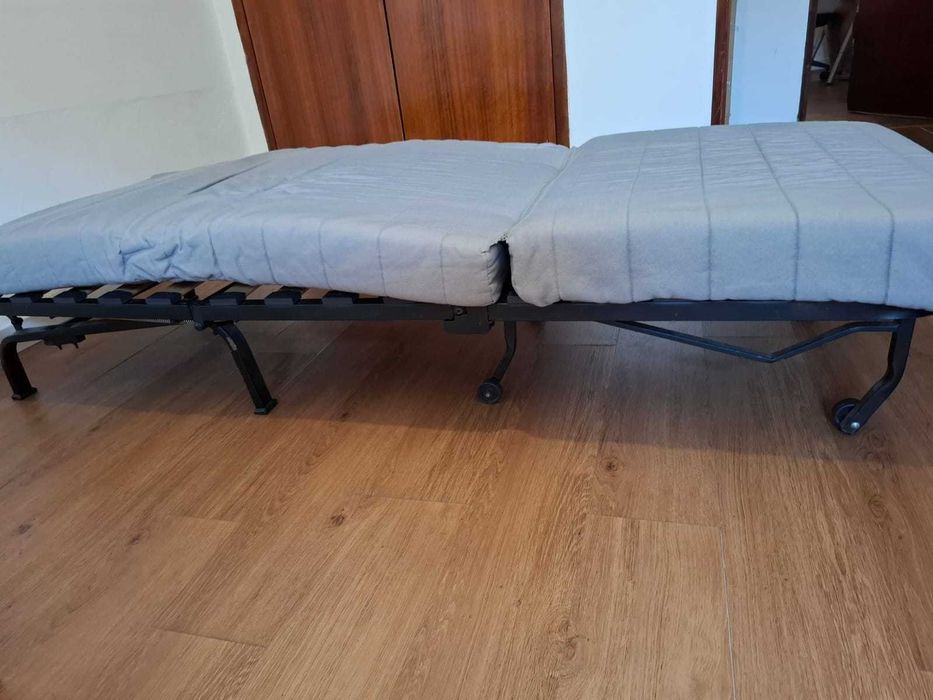 LYCKSELE LÖVÅS - Poltrona-cama, Ransta cru semi-nova