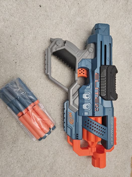 Pistolet Nerf elite 2.0  Commander + strzałki