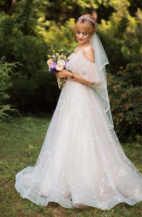 Весільна, вечірня сукня