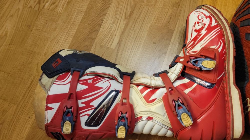 fox m 11. 45 r  мотоботи