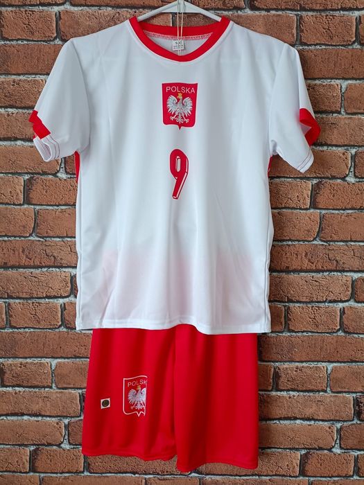 Strój piłkarski dziecięcy Polska Lewandowski rozm. 140