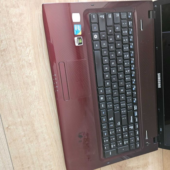 Laptop Samsung R780
