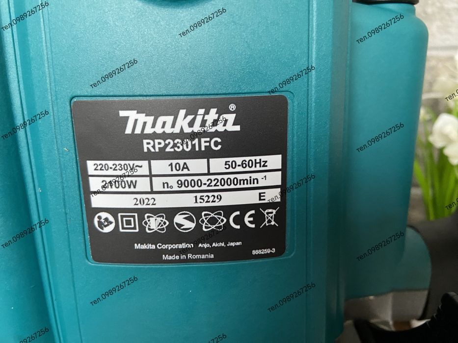 Фрезер Макіта (Makita) RP2301FC 2100Вт РУМУНІЯ